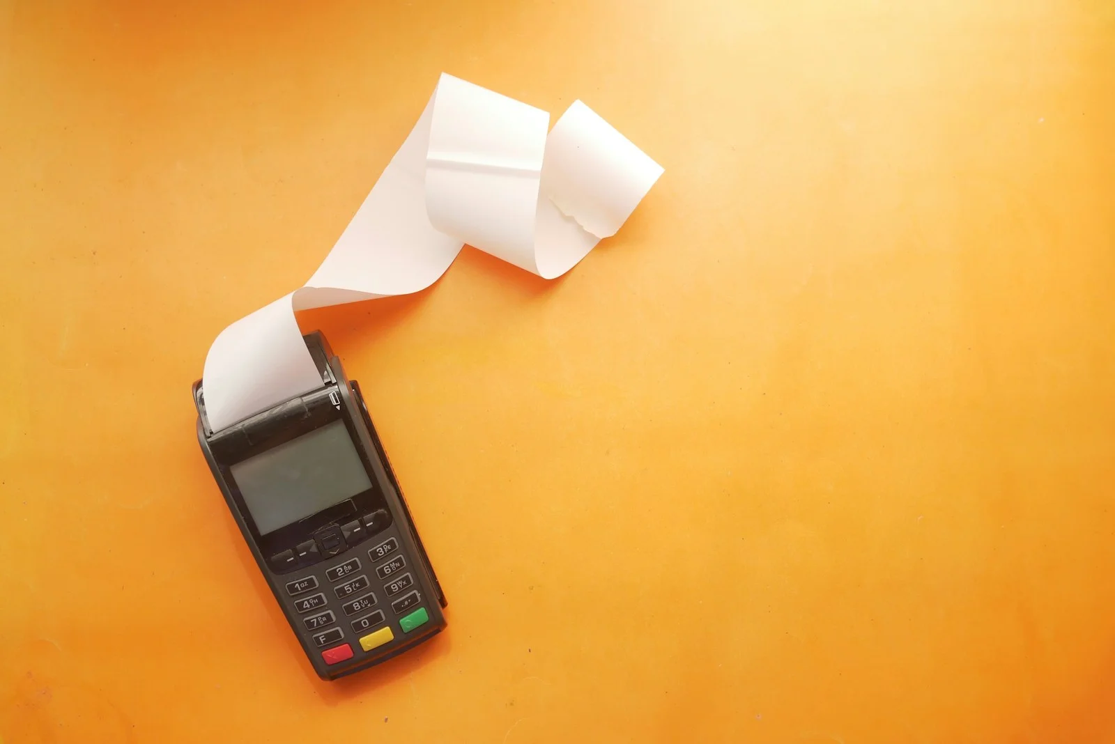 Payment terminal and receipt roll